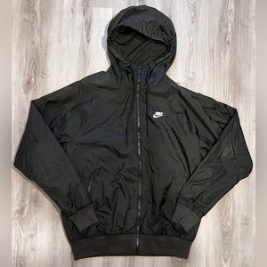 Nike Windbreaker ( Brand New )
Ask questions! Fast responses!